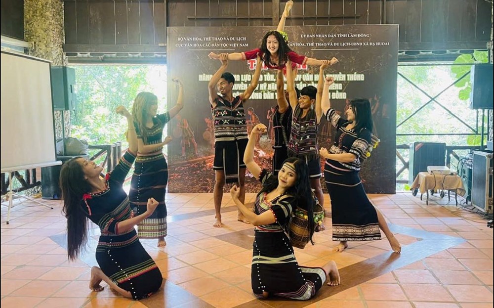 Người Mạ ở Lâm Đồng gìn giữ không gian văn hóa cồng chiêng - ảnh 4