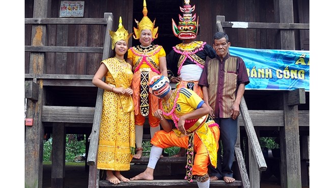 Gắn bảo tồn văn hóa các dân tộc Cao Lan, Bru-Vân Kiều và Khmer với phát triển du lịch - ảnh 3