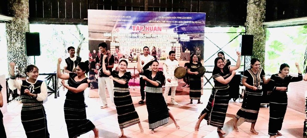 Gắn nghệ thuật diễn tấu cồng chiêng dân tộc Cơ Ho với phát triển du lịch - ảnh 3