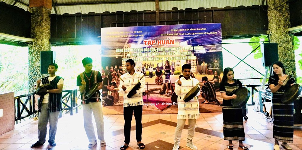 Gắn nghệ thuật diễn tấu cồng chiêng dân tộc Cơ Ho với phát triển du lịch - ảnh 4