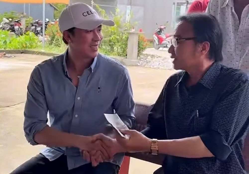 Bé gái bị bạo hành ở An Giang được chăm sóc tại trung tâm bảo trợ xã hội  - ảnh 1