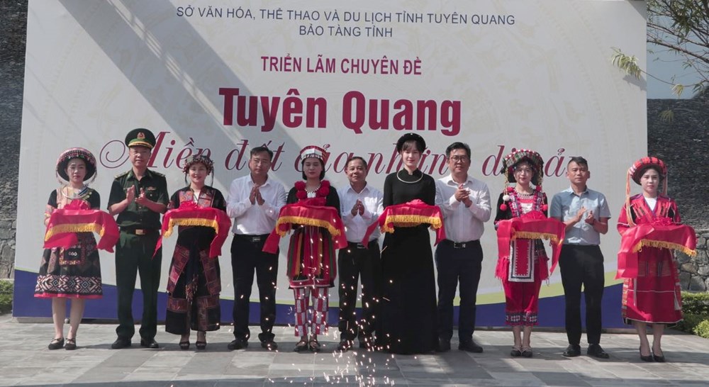 Triển lãm ảnh tư liệu, nghệ thuật “Tuyên Quang - Miền đất của những di sản” - ảnh 1