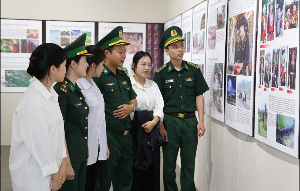 Triển lãm ảnh tư liệu, nghệ thuật “Tuyên Quang - Miền đất của những di sản” - ảnh 3