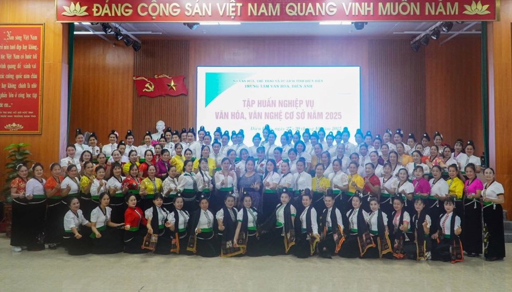 Bế mạc lớp tập huấn nghiệp vụ văn hoá, văn nghệ cơ sở năm 2025 - ảnh 1