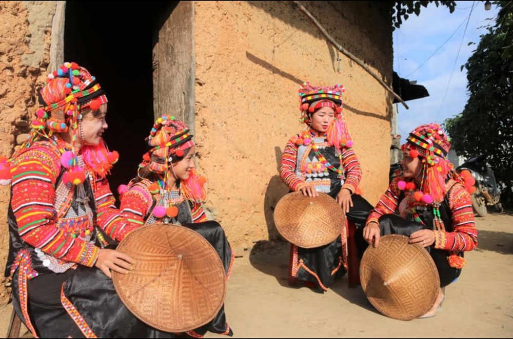 Về xã biên giới Thu Lũm vui Tết cổ truyền với người Hà Nhì  - ảnh 1