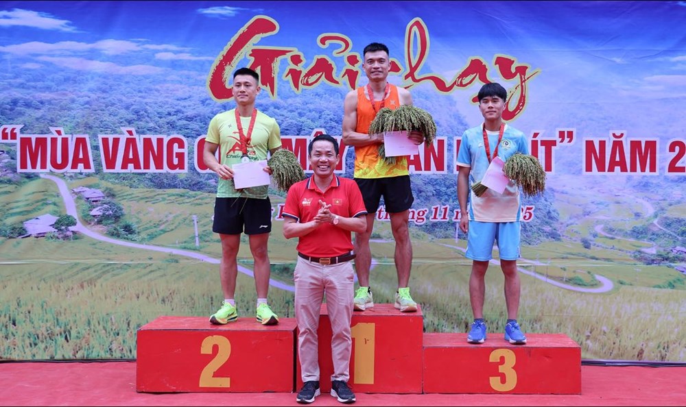 Trên 1.000 VĐV tham gia Giải chạy “Mùa vàng giữa mây ngàn bản Ít” - ảnh 4