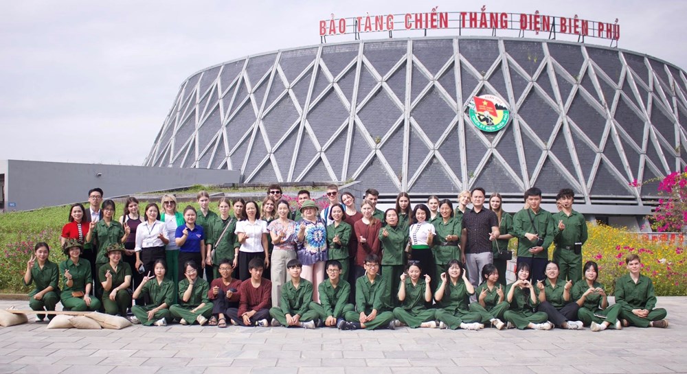 Lan tỏa tinh thần Chiến thắng Điện Biên Phủ đến học sinh thành phố Saint Petersburg, LB Nga - ảnh 1