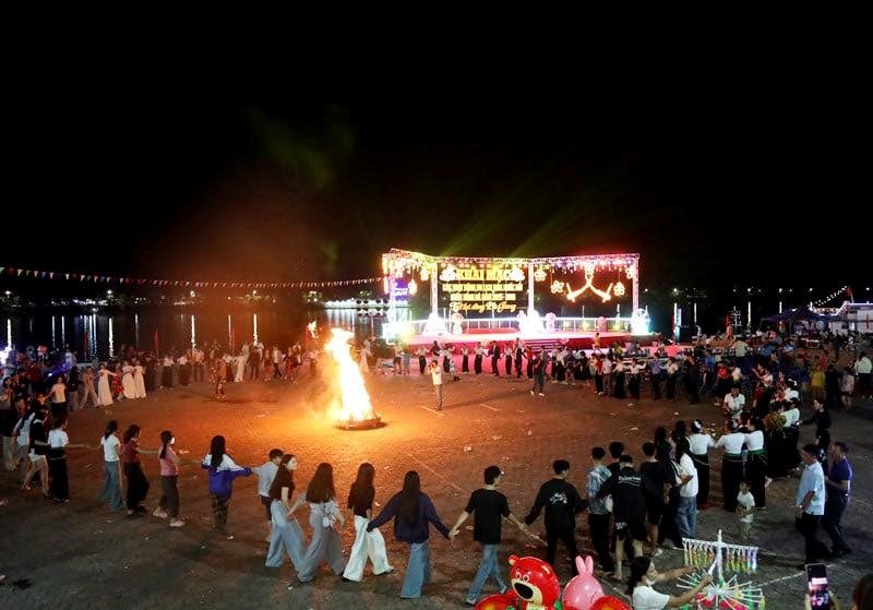 Mường Lay mùa nước nổi- điểm hẹn trải nghiệm hấp dẫn của du khách - ảnh 10