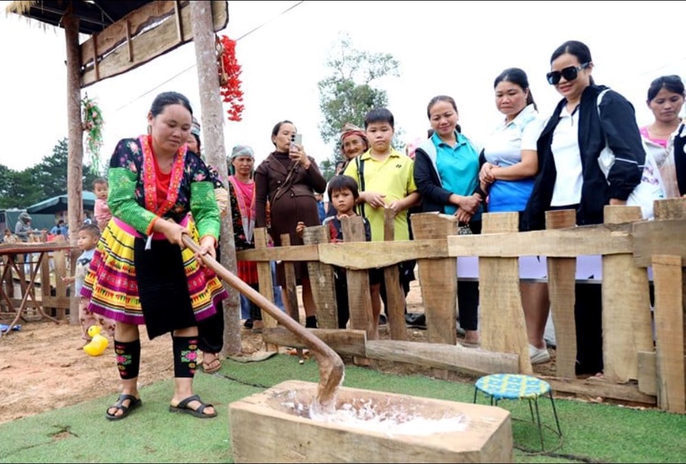 Mường Lay mùa nước nổi- điểm hẹn trải nghiệm hấp dẫn của du khách - ảnh 7