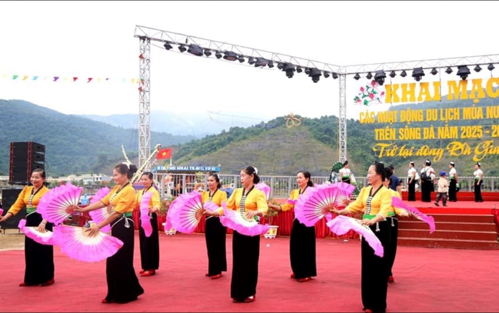 Mường Lay mùa nước nổi- điểm hẹn trải nghiệm hấp dẫn của du khách - ảnh 4