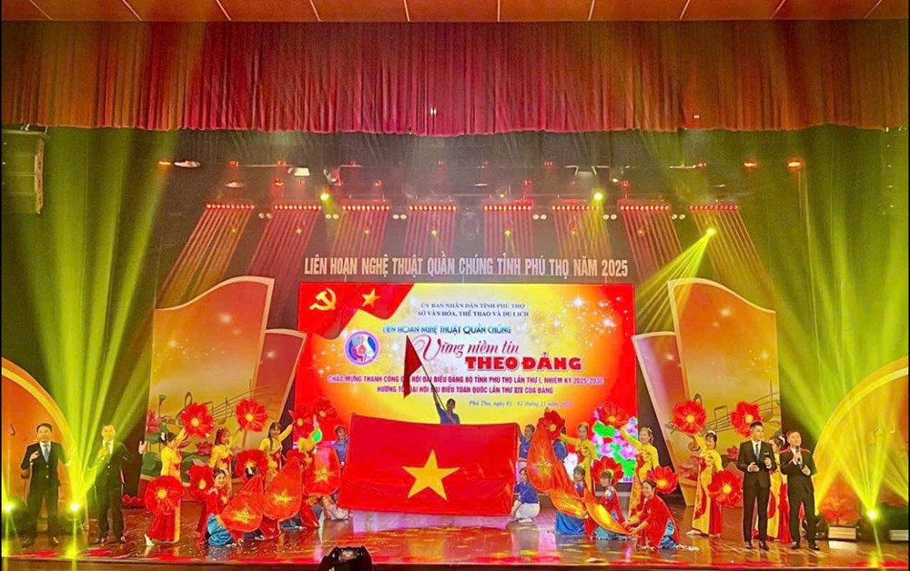 70 tiết mục xuất sắc đạt giải Liên hoan Nghệ thuật quần chúng tỉnh Phú Thọ - ảnh 1