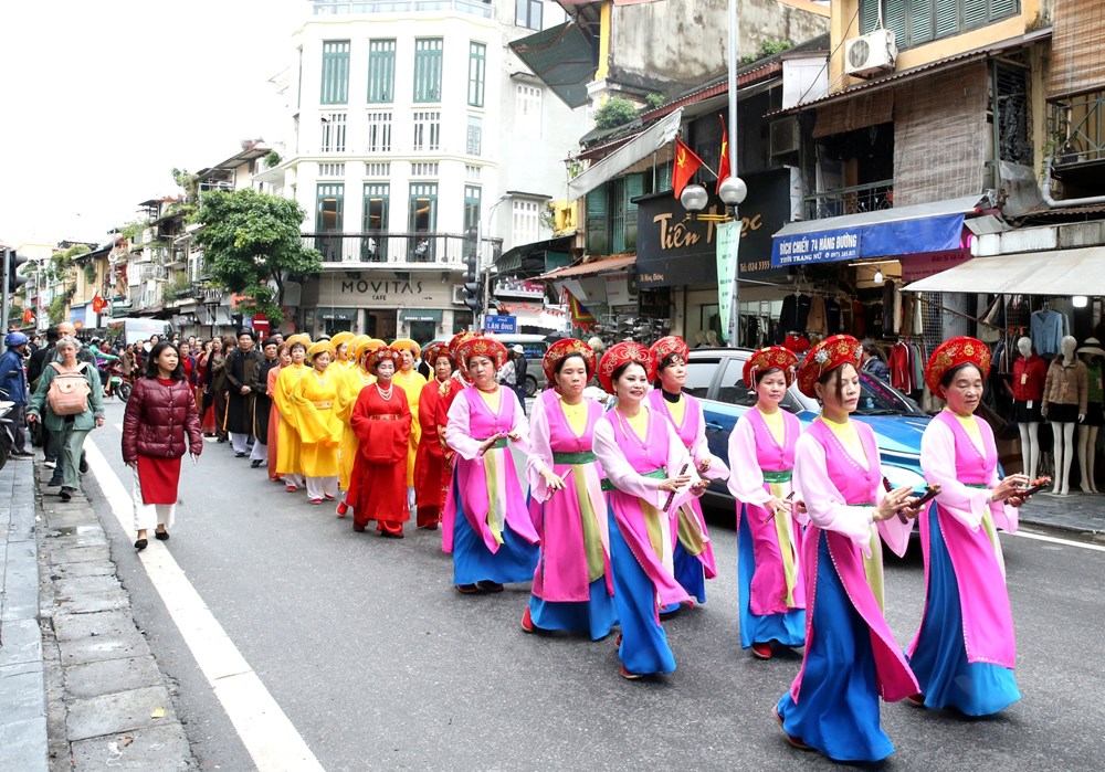 Dâng hương kỷ niệm ngày hoá Đức Đại vương Trần Lựu - ảnh 13