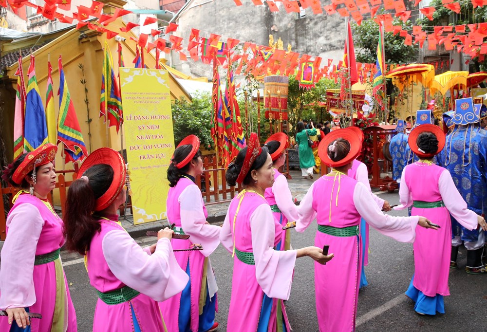 Dâng hương kỷ niệm ngày hoá Đức Đại vương Trần Lựu - ảnh 17