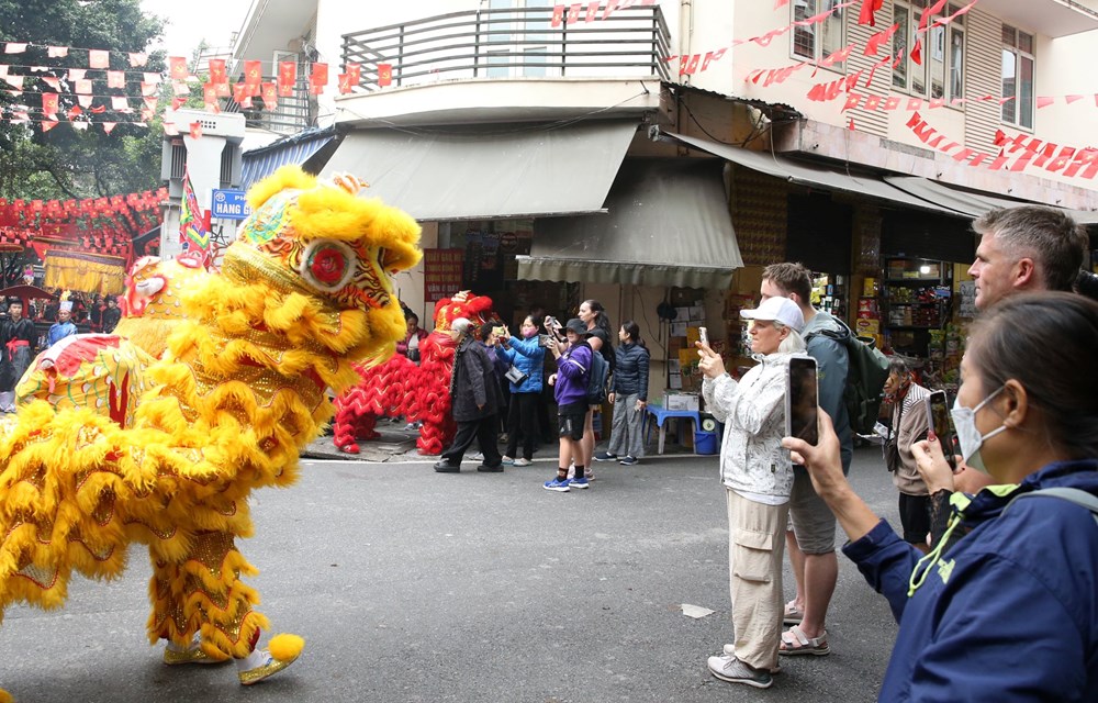 Dâng hương kỷ niệm ngày hoá Đức Đại vương Trần Lựu - ảnh 6