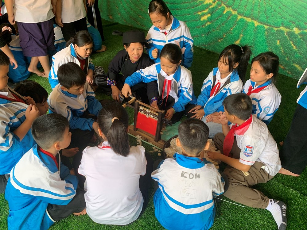 Khơi dậy tình yêu thiên nhiên, văn hóa truyền thống đến các em học sinh - ảnh 3