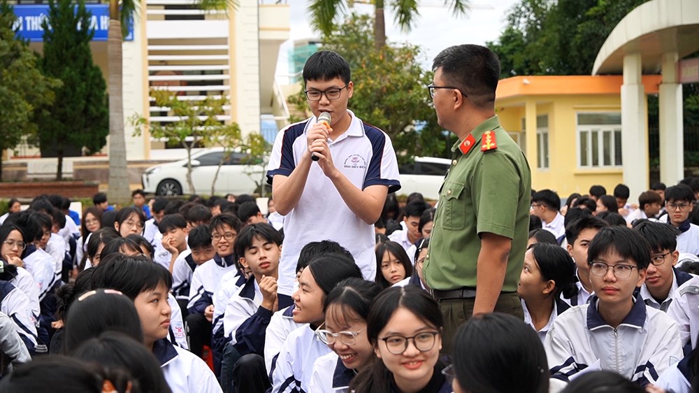 Đồng hành xây dựng môi trường mạng an toàn cho học sinh Điện Biên - ảnh 1