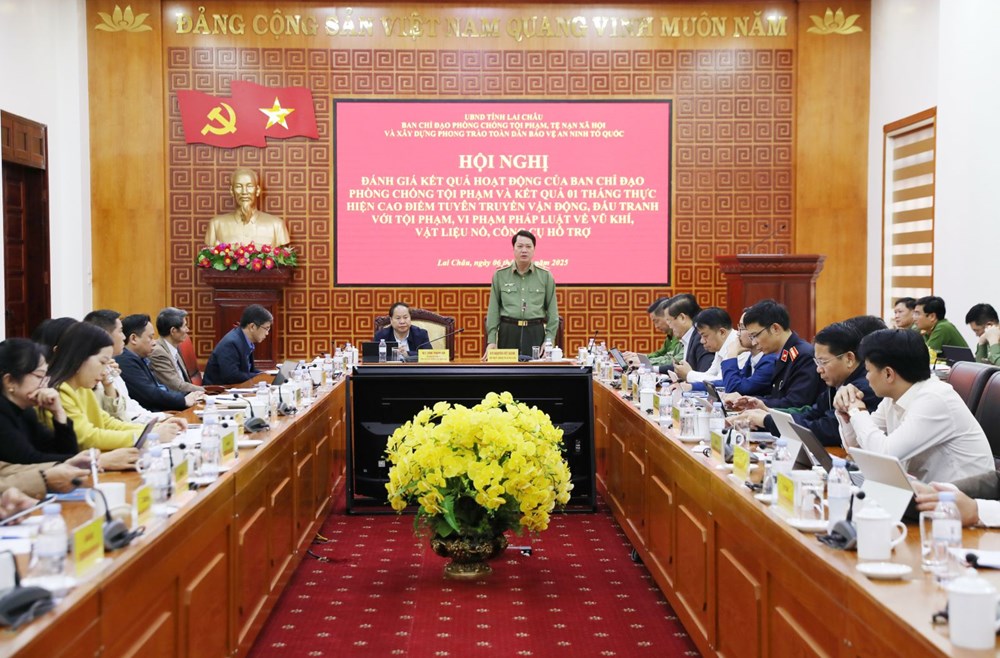 Đẩy mạnh phong trào quần chúng bảo vệ an ninh Tổ quốc, bảo đảm trật tự an toàn xã hội - ảnh 1