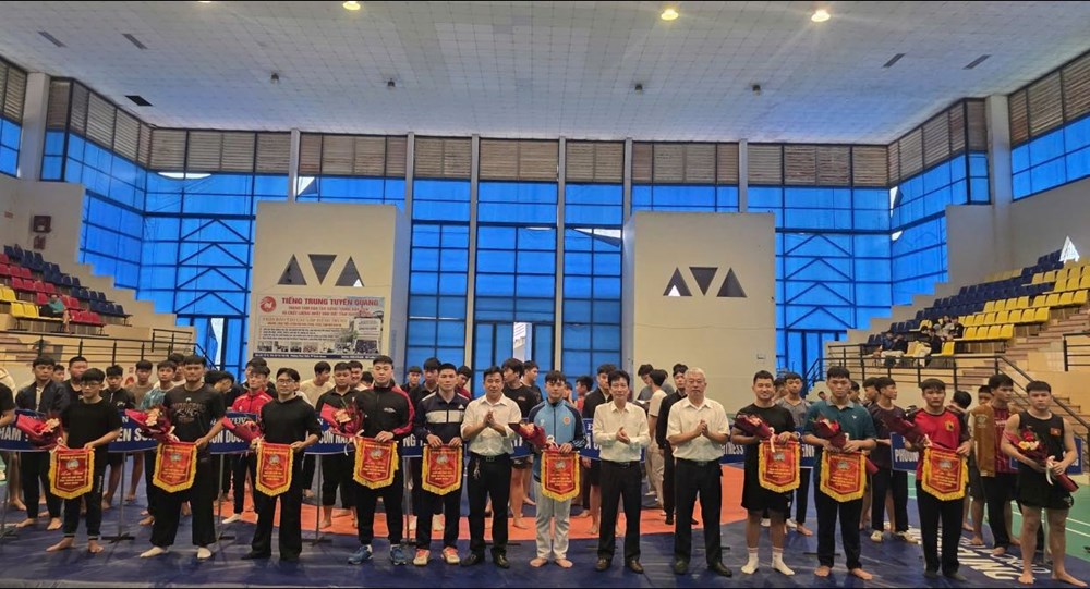 83 VĐV tranh tài tại Giải vật dân tộc tỉnh Tuyên Quang năm 2025 - ảnh 1