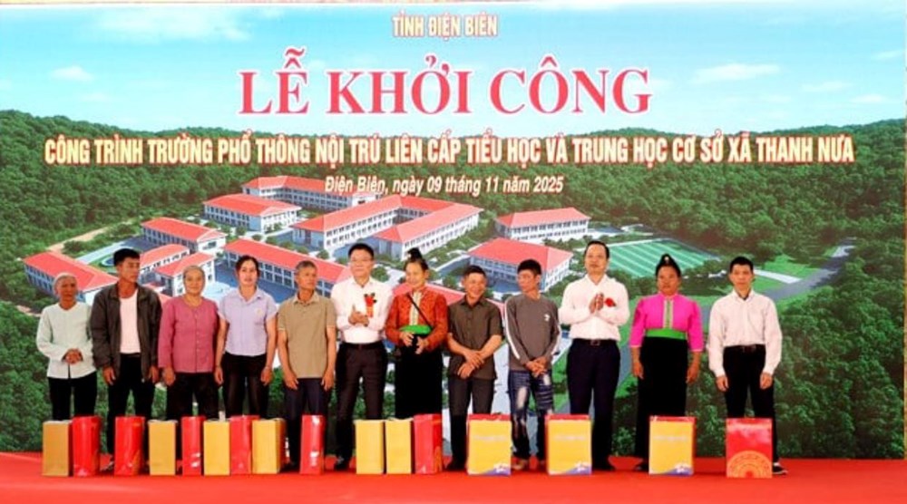 Phó Thủ tướng Chính phủ Lê Thành Long dự khởi công xây trường học tại xã biên giới tỉnh Điện Biên - ảnh 4