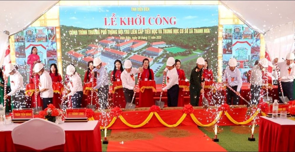 Phó Thủ tướng Chính phủ Lê Thành Long dự khởi công xây trường học tại xã biên giới tỉnh Điện Biên - ảnh 2