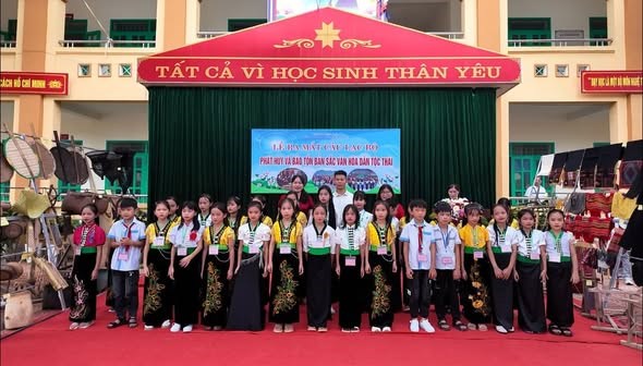 Nuôi dưỡng tình yêu văn hóa truyền thống dân tộc Thái cho học sinh  - ảnh 1