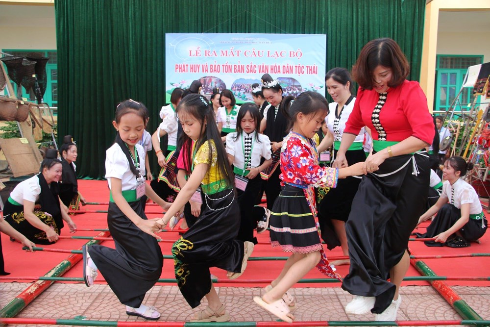 Nuôi dưỡng tình yêu văn hóa truyền thống dân tộc Thái cho học sinh  - ảnh 4