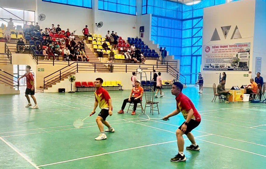 Hơn 160 VĐV tham gia Giải Cầu lông tỉnh Tuyên Quang năm 2025 - ảnh 2