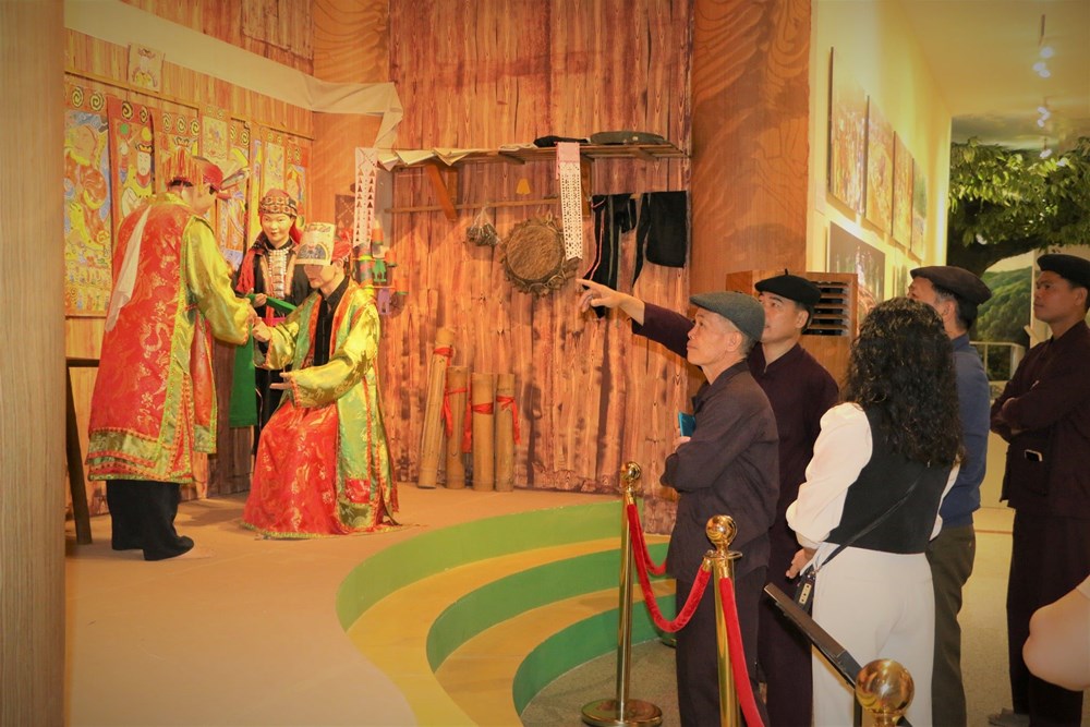  Gắn kết hoạt động giáo dục bảo tàng với truyền dạy văn hóa truyền thống  - ảnh 1