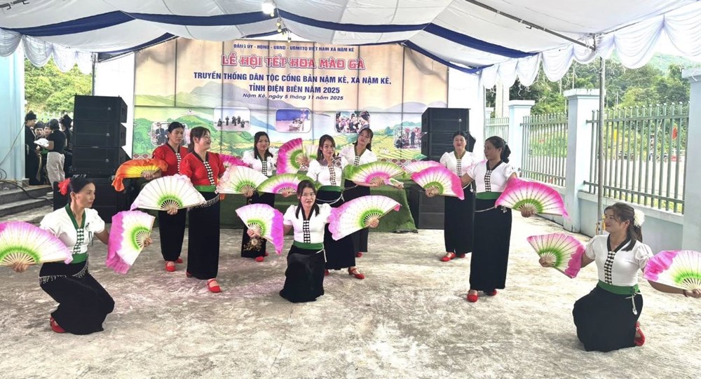 Về xã biên giới Nậm Kè vui “Tết hoa mào gà” với đồng bào dân tộc Cống  - ảnh 4