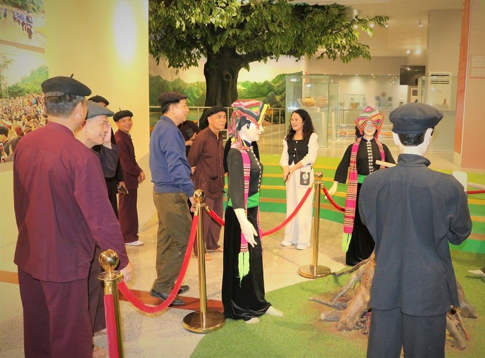  Gắn kết hoạt động giáo dục bảo tàng với truyền dạy văn hóa truyền thống  - ảnh 3