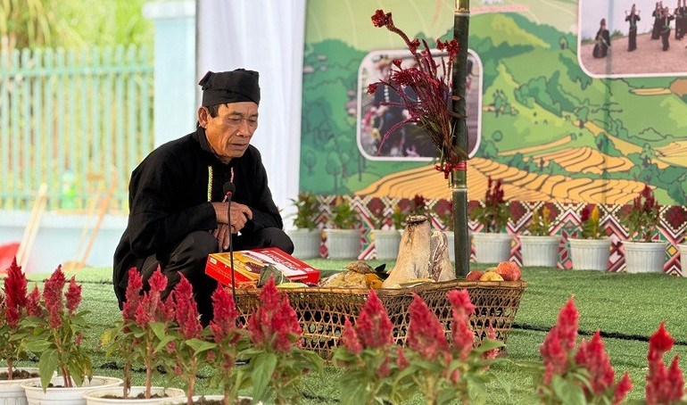 Về xã biên giới Nậm Kè vui “Tết hoa mào gà” với đồng bào dân tộc Cống  - ảnh 2