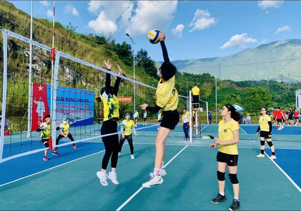 156 VĐV tham gia Giải Bóng chuyền truyền thống Công - Nông - Binh tỉnh Lai Châu 2025 - ảnh 3