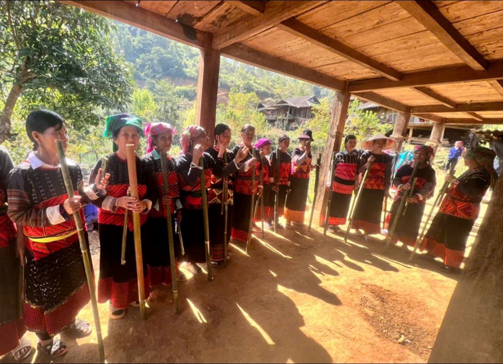 Lễ quét làng - nét văn hóa độc đáo của người Phù Lá ở Điện Biên - ảnh 9