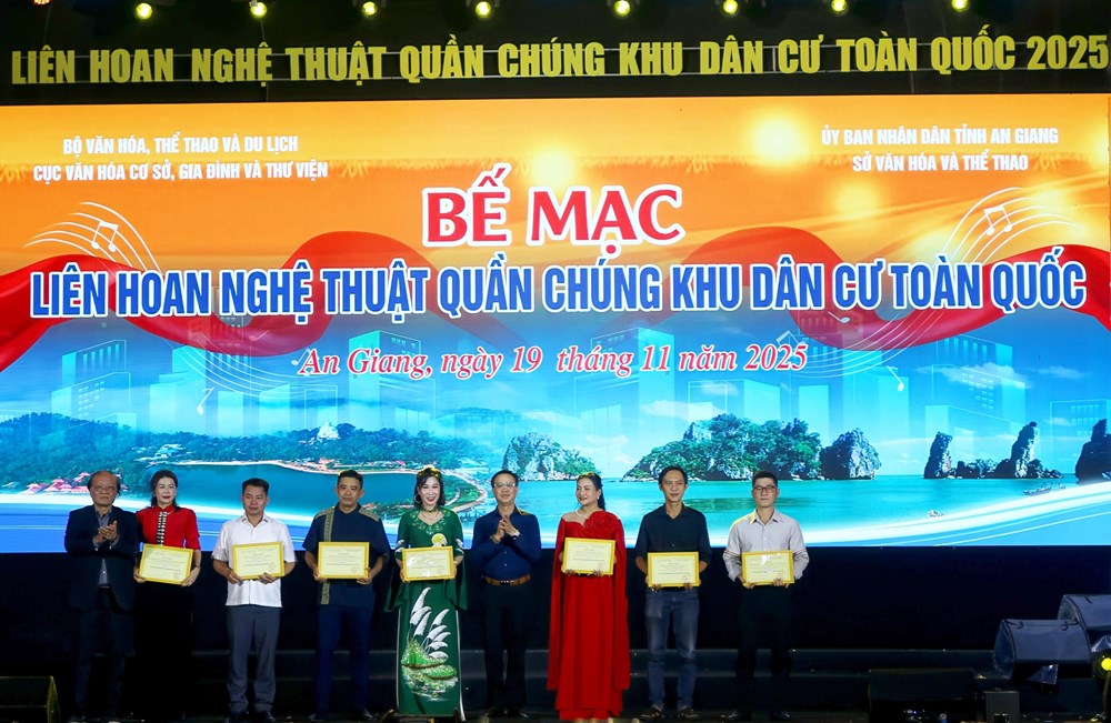 Bế mạc Liên hoan Nghệ thuật quần chúng Khu dân cư toàn quốc - ảnh 3