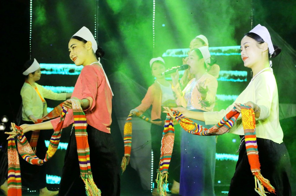 Lan tỏa bản sắc văn hóa dân tộc Mường đến du khách Thủ đô - ảnh 14