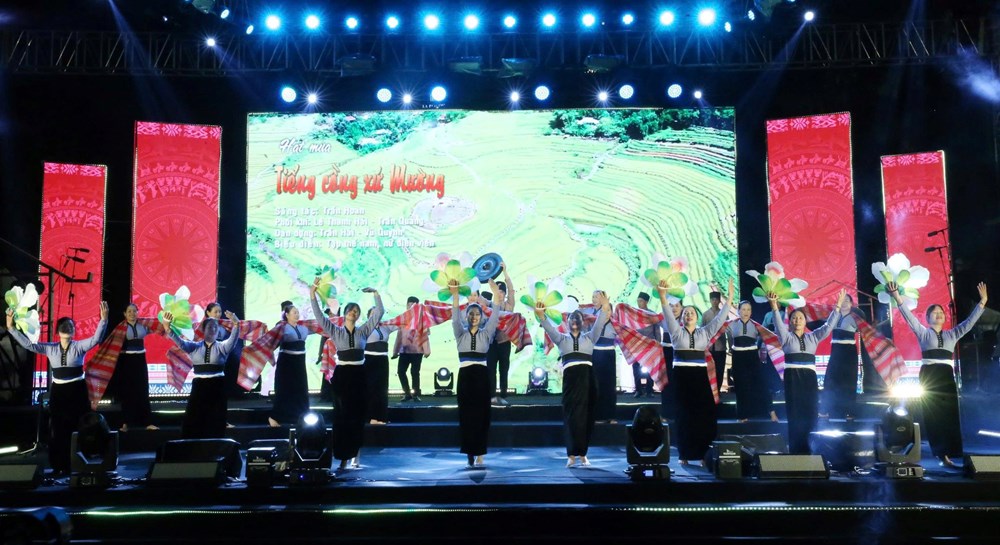 Lan tỏa bản sắc văn hóa dân tộc Mường đến du khách Thủ đô - ảnh 23