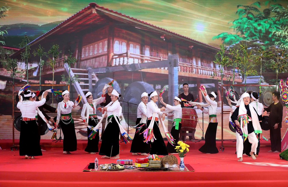 Âm vang văn hóa Mường để lại ấn tượng sâu sắc với du khách Thủ đô - ảnh 1