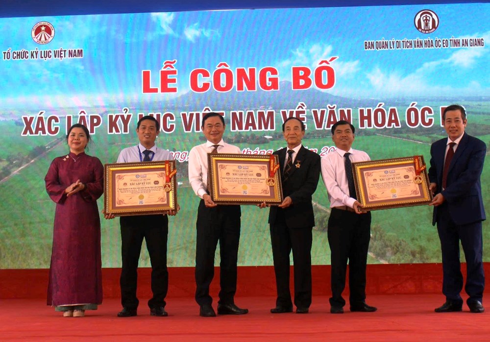 Công nhận hai Bảo vật quốc gia và xác lập kỷ lục Việt Nam về văn hóa Óc Eo tại An Giang - ảnh 2