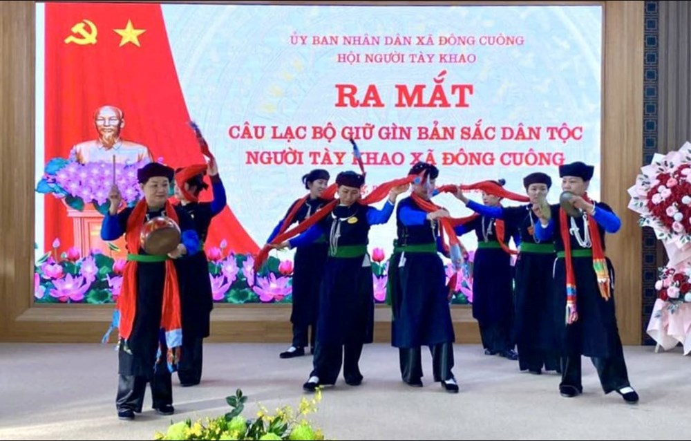 Ra mắt CLB giữ gìn bản sắc dân tộc người Tày Khao ở Đông Cuông - ảnh 4