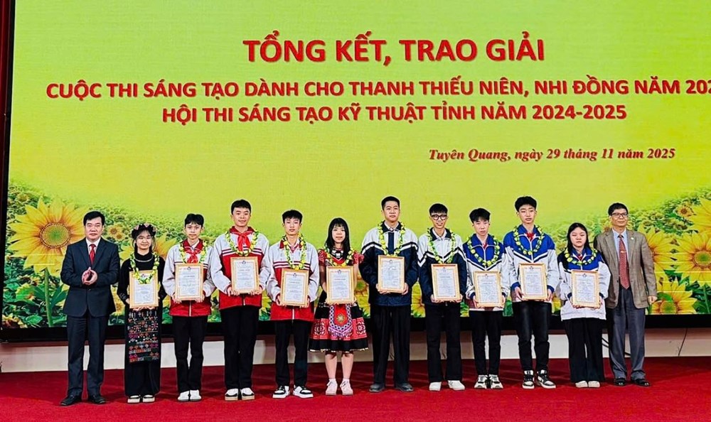 Trao giải Cuộc thi Sáng tạo dành cho thanh thiếu niên, nhi đồng Tuyên Quang 2025 - ảnh 1