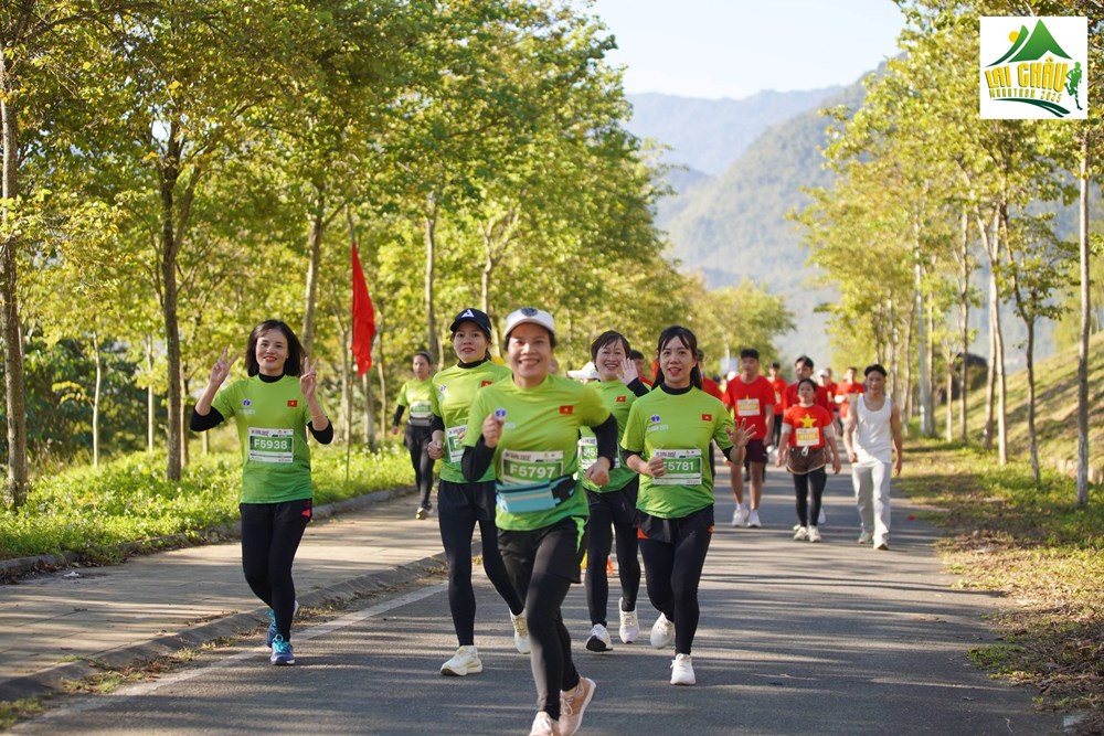 Hơn 1.500 VĐV tham gia Giải Marathon Lai Châu lần thứ II, năm 2025 - ảnh 2