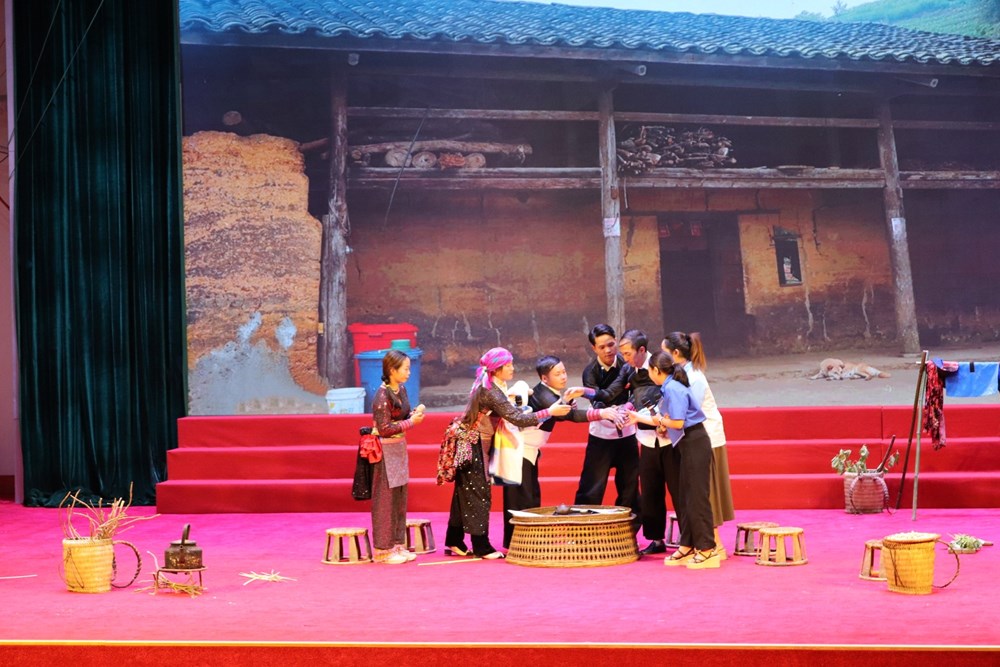 Góp phần xóa bỏ định kiến giới và tập tục lạc hậu ảnh hưởng đến phụ nữ, trẻ em vùng biên - ảnh 1