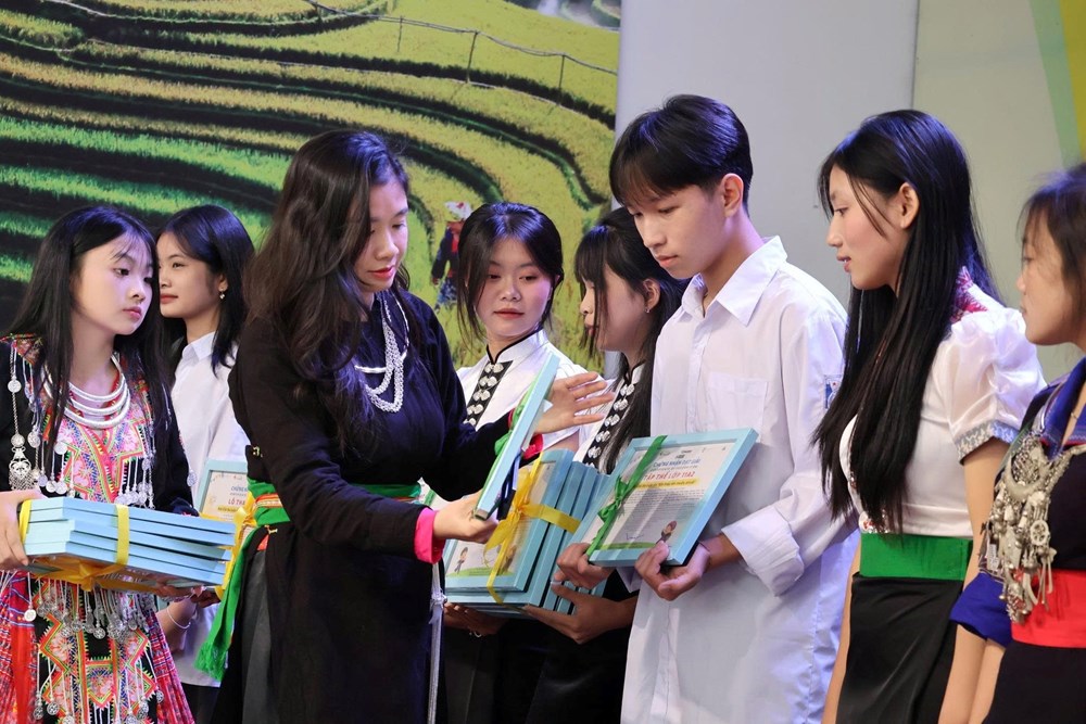  Học sinh Lào Cai lan tỏa tiếng nói bình đằng giới và tăng trường sạch  - ảnh 2