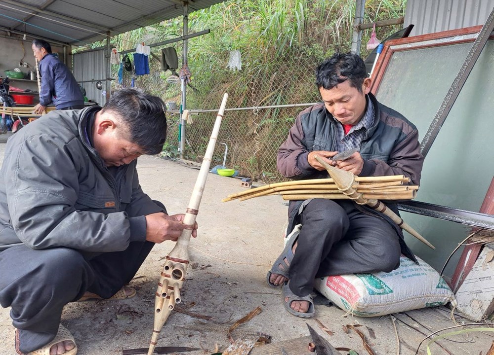 Để tiếng Khèn Mông ngân vang trên đỉnh Tà Xùa - ảnh 5
