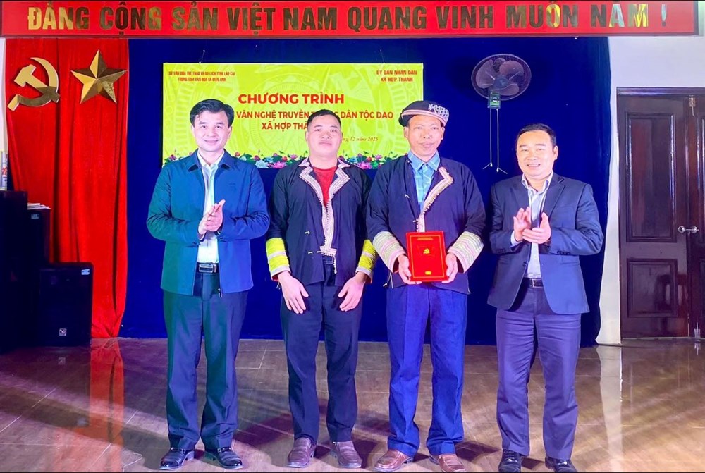 Người Dao ở Hợp Thành giữ văn hóa truyền thống để phát triển du lịch - ảnh 1