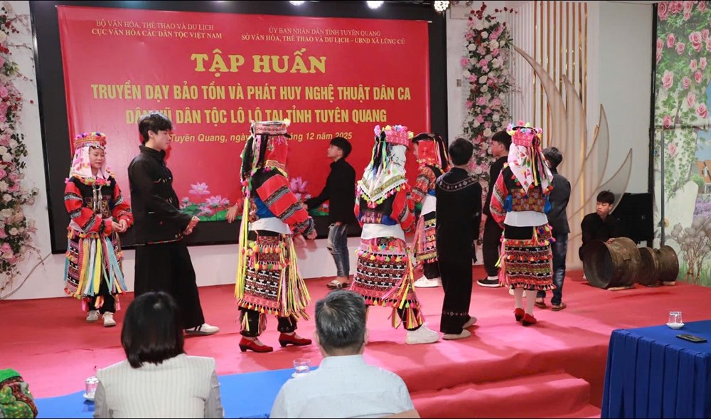 Truyền dạy bảo tồn, phát huy nghệ thuật dân ca, dân vũ dân tộc Lô Lô - ảnh 3