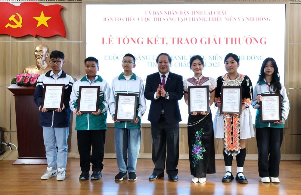 Trao giải Cuộc thi sáng tạo thanh, thiếu niên và nhi đồng tỉnh Lai Châu năm 2025 - ảnh 1