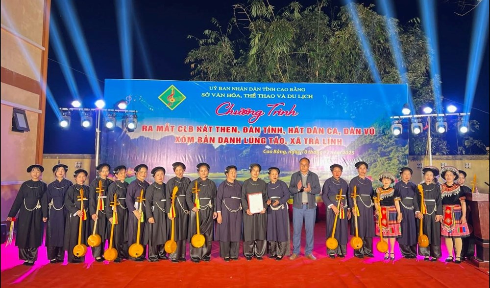 Ra mắt CLB hát Then, đàn Tính, hát dân ca, dân vũ xóm Bản Danh Lũng Táo, xã Trà Lĩnh - ảnh 1