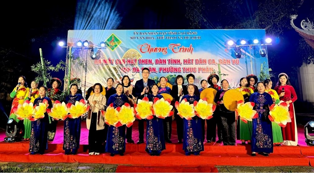 Ra mắt CLB hát Then, đàn Tính, hát dân ca, dân vũ phường Thục Phán - ảnh 1