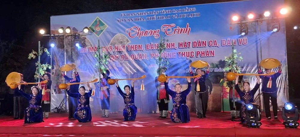 Ra mắt CLB hát Then, đàn Tính, hát dân ca, dân vũ phường Thục Phán - ảnh 3